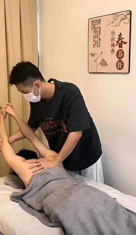 后宫电影院的相关介绍