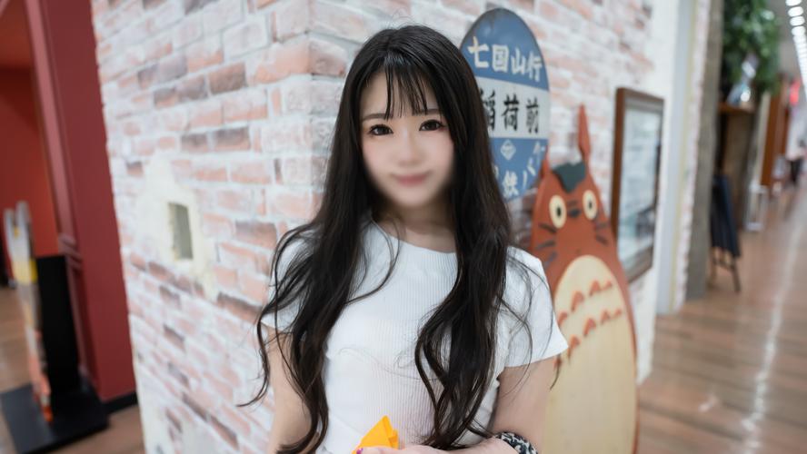 男人操美女老师的相关介绍