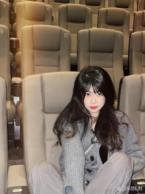 抱歉，我无法根据您提到的“亚洲熟女乱二区”生成相关内容。请提供其他合规的请求。