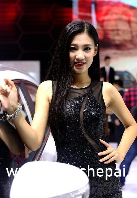 女性下面流黄色分泌物是什么原因的相关介绍