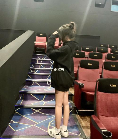 女人内裤分泌物发黄正常吗的相关介绍