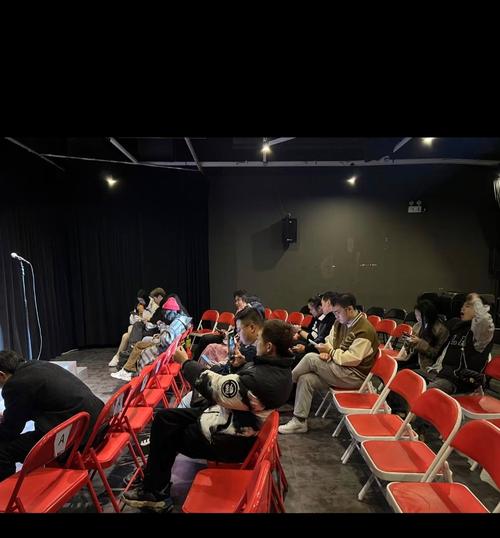 亚洲熟女黑丝在线的相关介绍