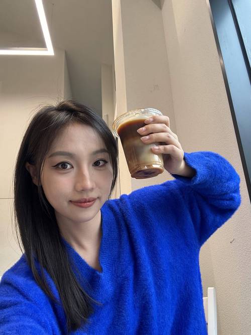 欧美久久久一区二区的相关介绍