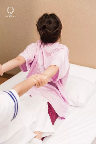 日本四少妇精油按摩的相关介绍