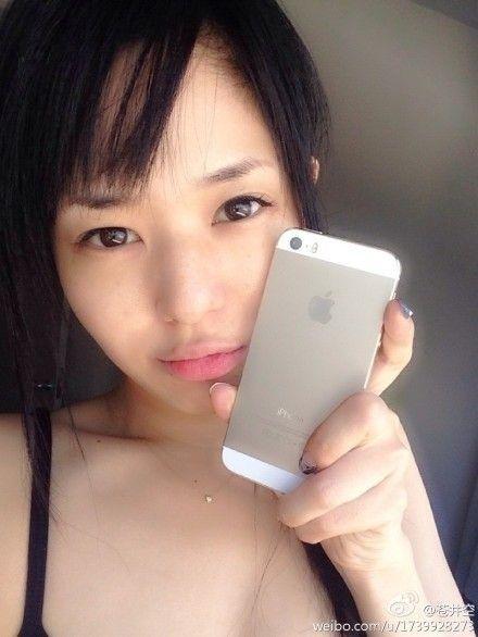 女性下面流黄色分泌物用什么药的相关介绍