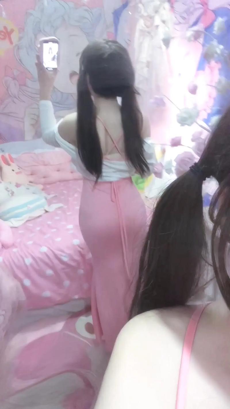 欧美熟女人妻在线观看的相关介绍