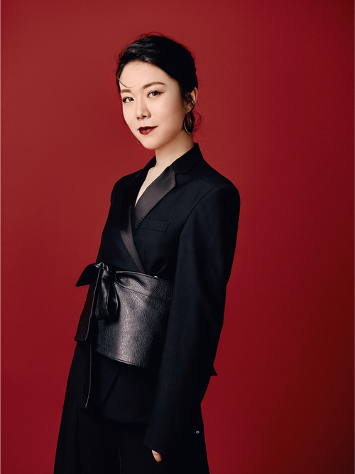 女人的逼免费的相关介绍