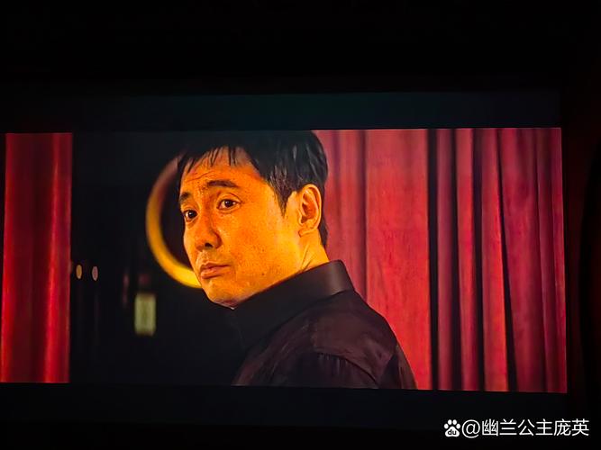 丝袜秘书大奶子的相关介绍