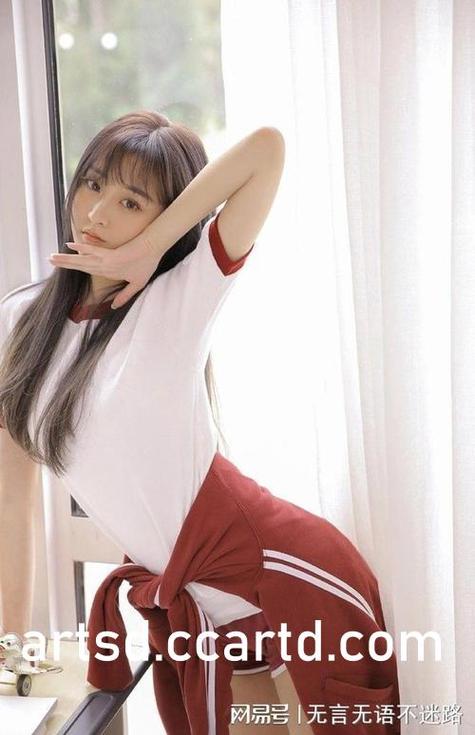 一边亲一边揉胸的相关介绍
