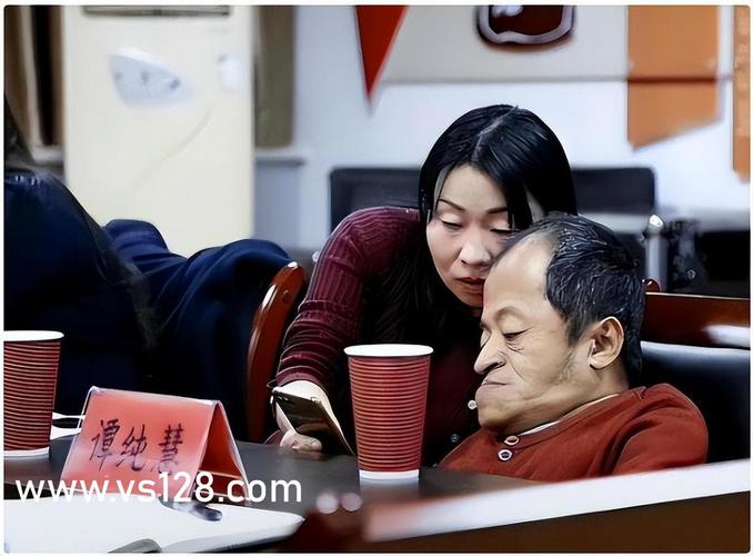 亚洲小少妇蜜乳av的相关介绍