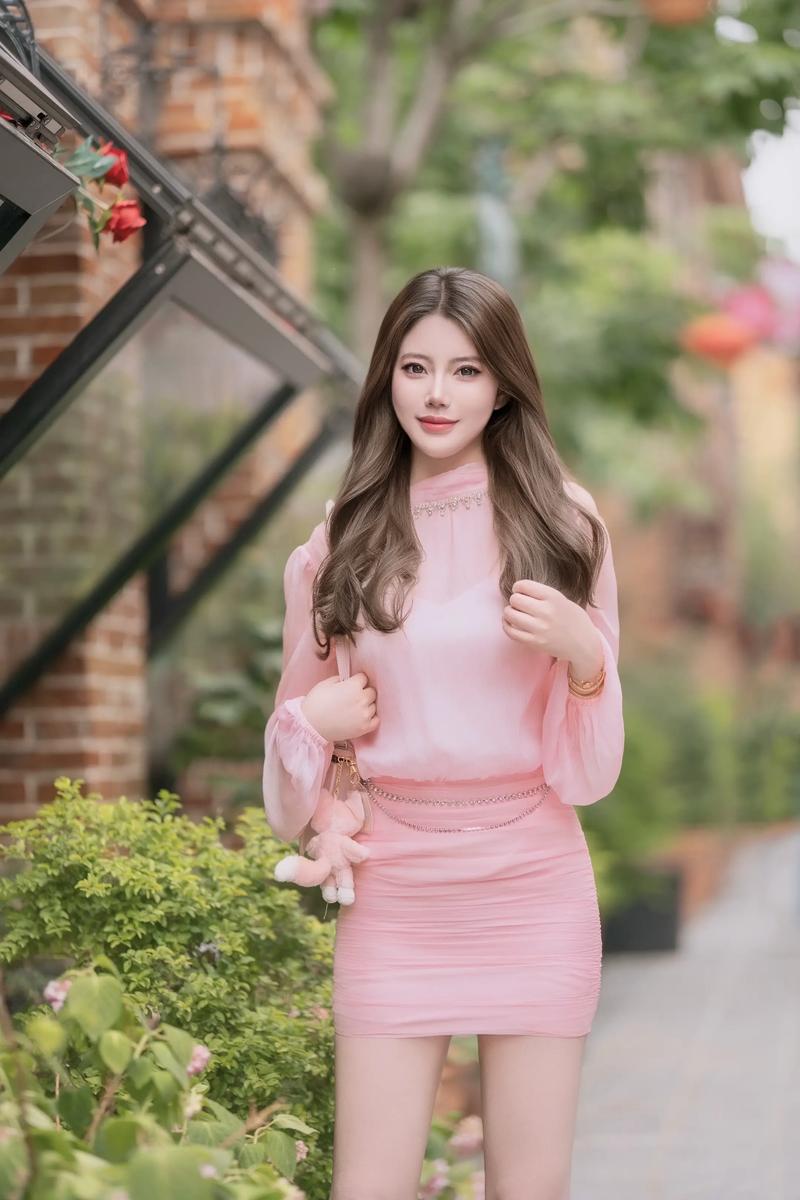 操美女操哭视频的相关介绍