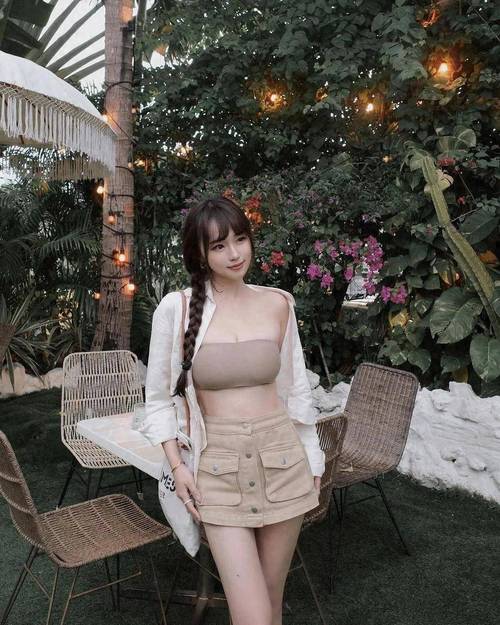 女人下面流黄色分泌物是什么原因的相关介绍