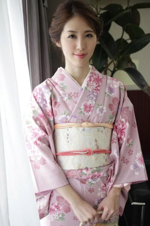 欧美日韩亚洲人妻在线观看：精选高清资源与高颜值人妻合集推荐