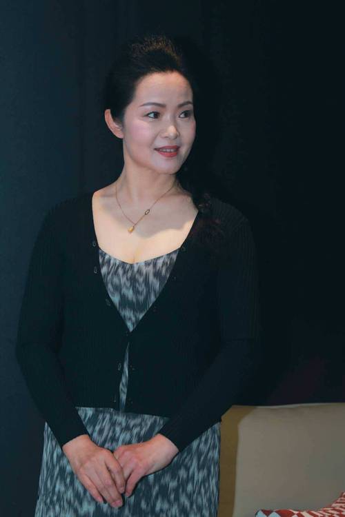 搭讪素人人妻爱爱的相关介绍